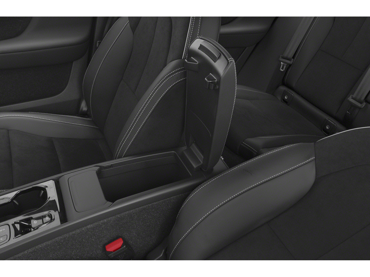 2022 Volvo XC40 R-Design