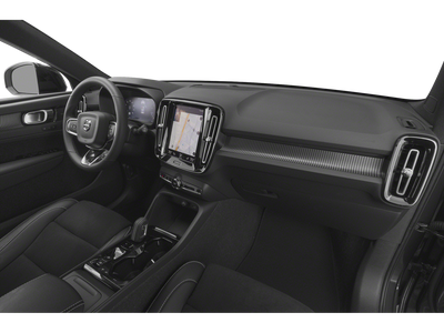 2022 Volvo XC40 R-Design
