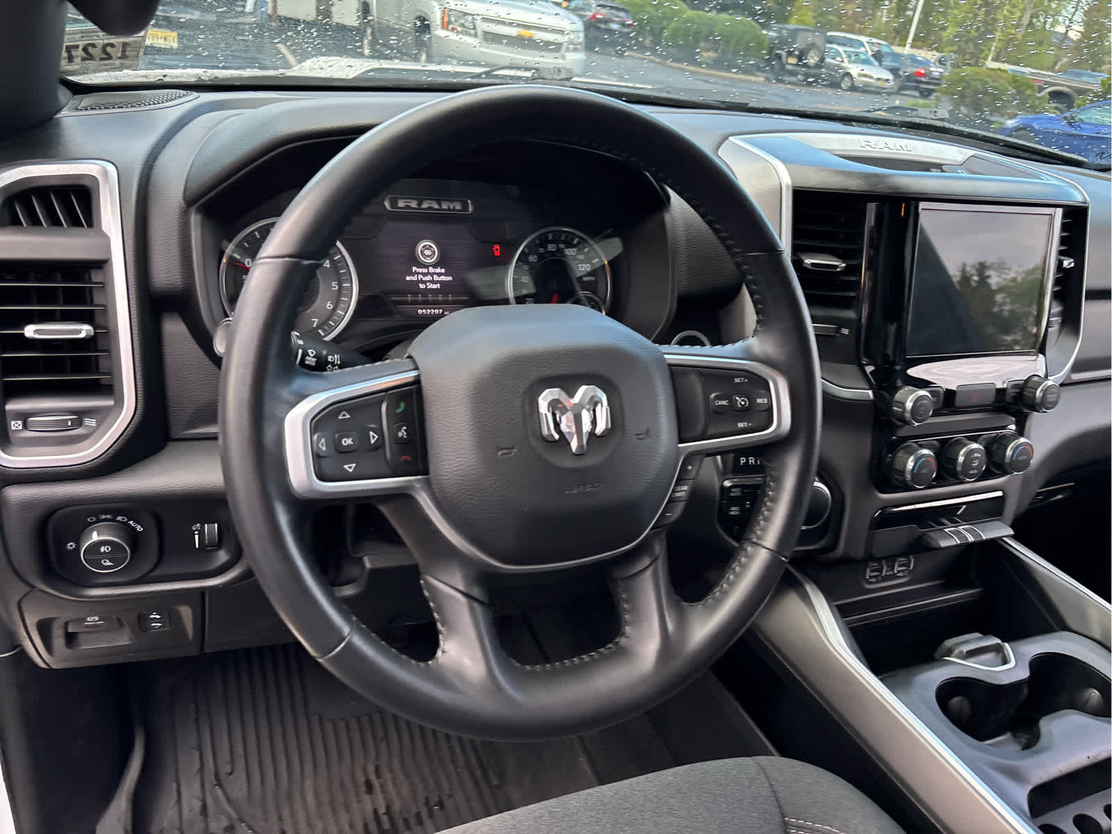 2022 RAM 1500 Big Horn Crew Cab 4x4 5'7" Box