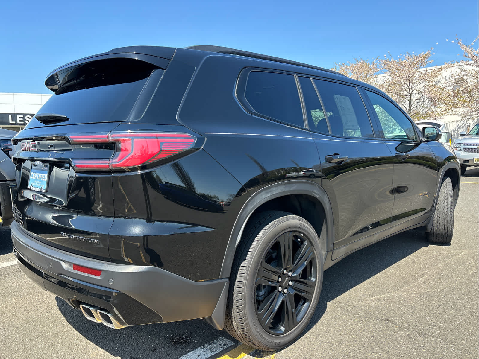 2024 GMC Acadia Elevation