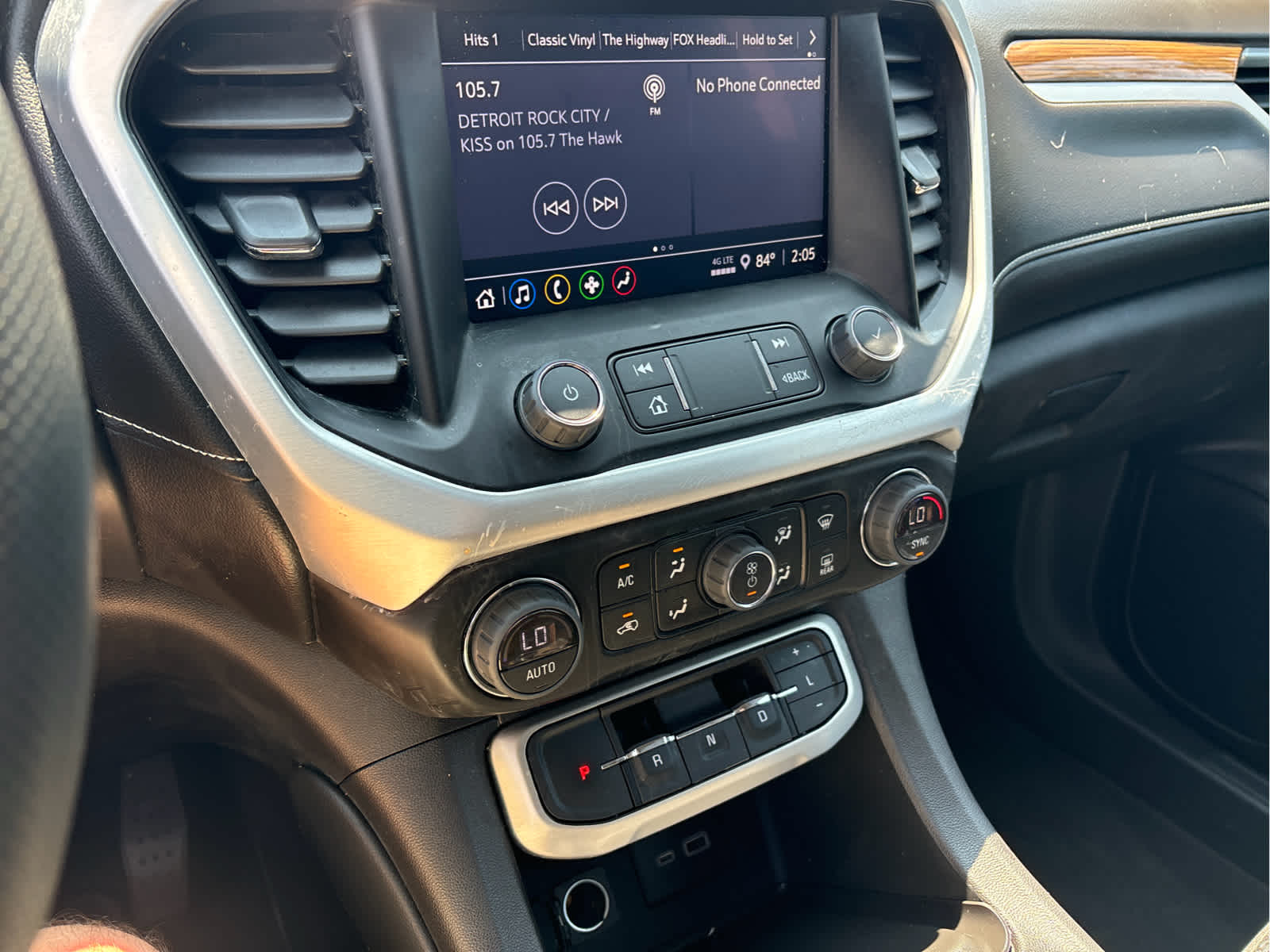 2023 GMC Acadia SLE