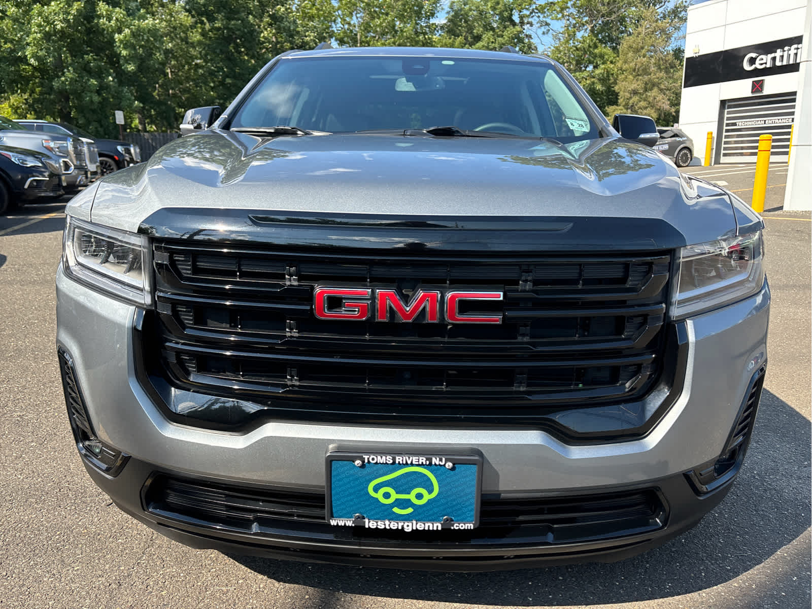 2023 GMC Acadia SLT
