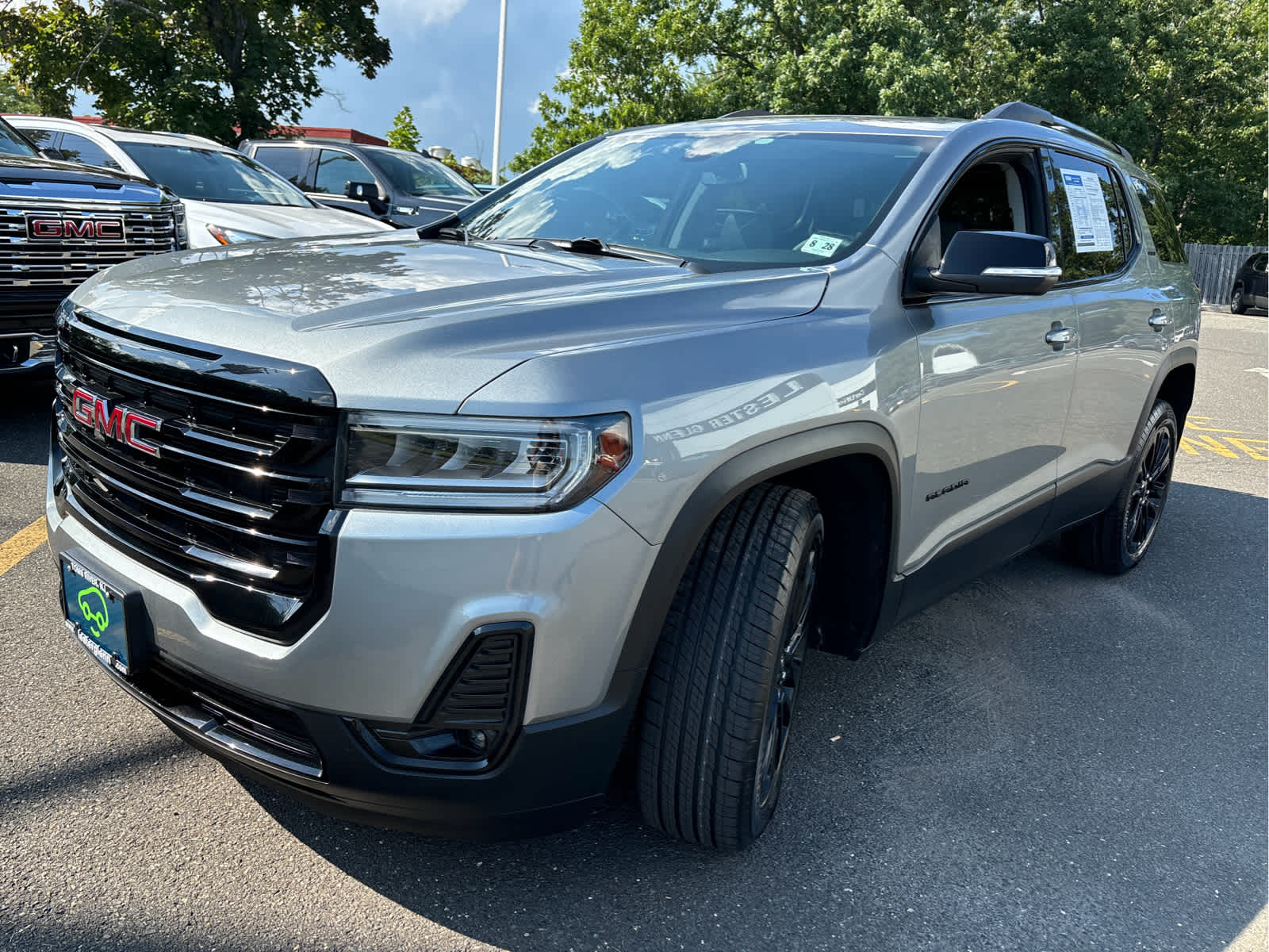 2023 GMC Acadia SLT