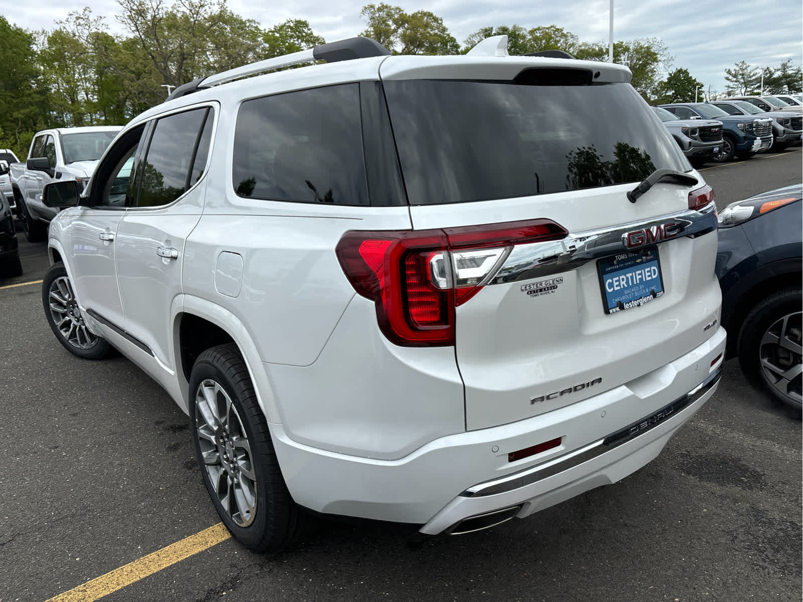 2023 GMC Acadia Denali
