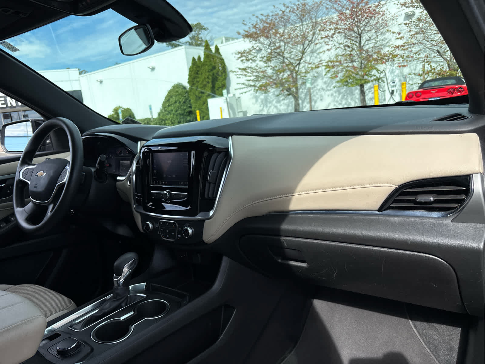 2023 Chevrolet Traverse LS