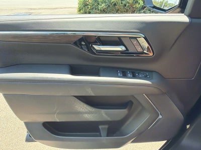 2025 Chevrolet Suburban LS