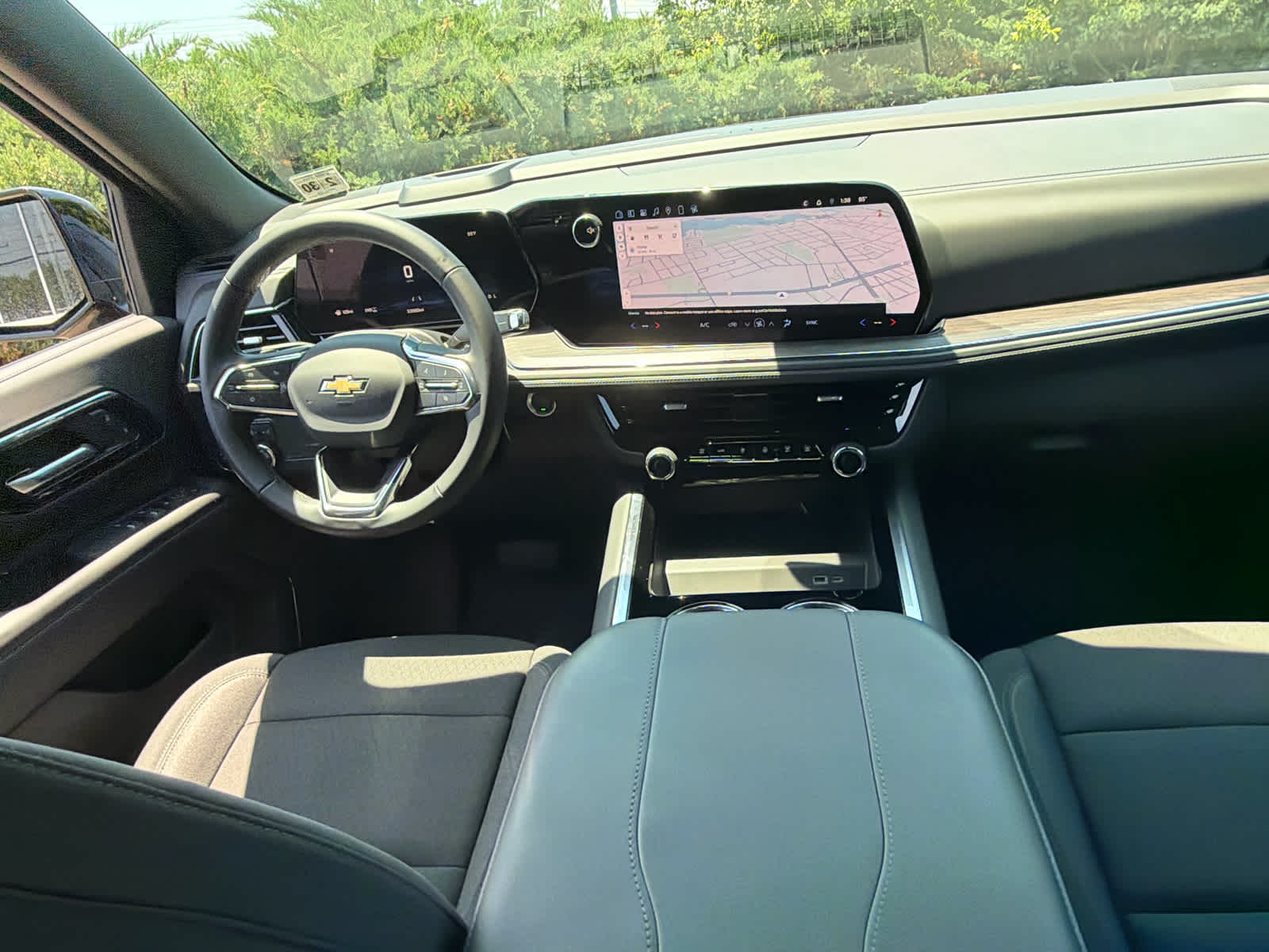 2025 Chevrolet Suburban LS
