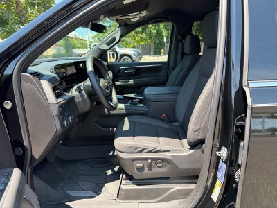 2025 Chevrolet Suburban LS