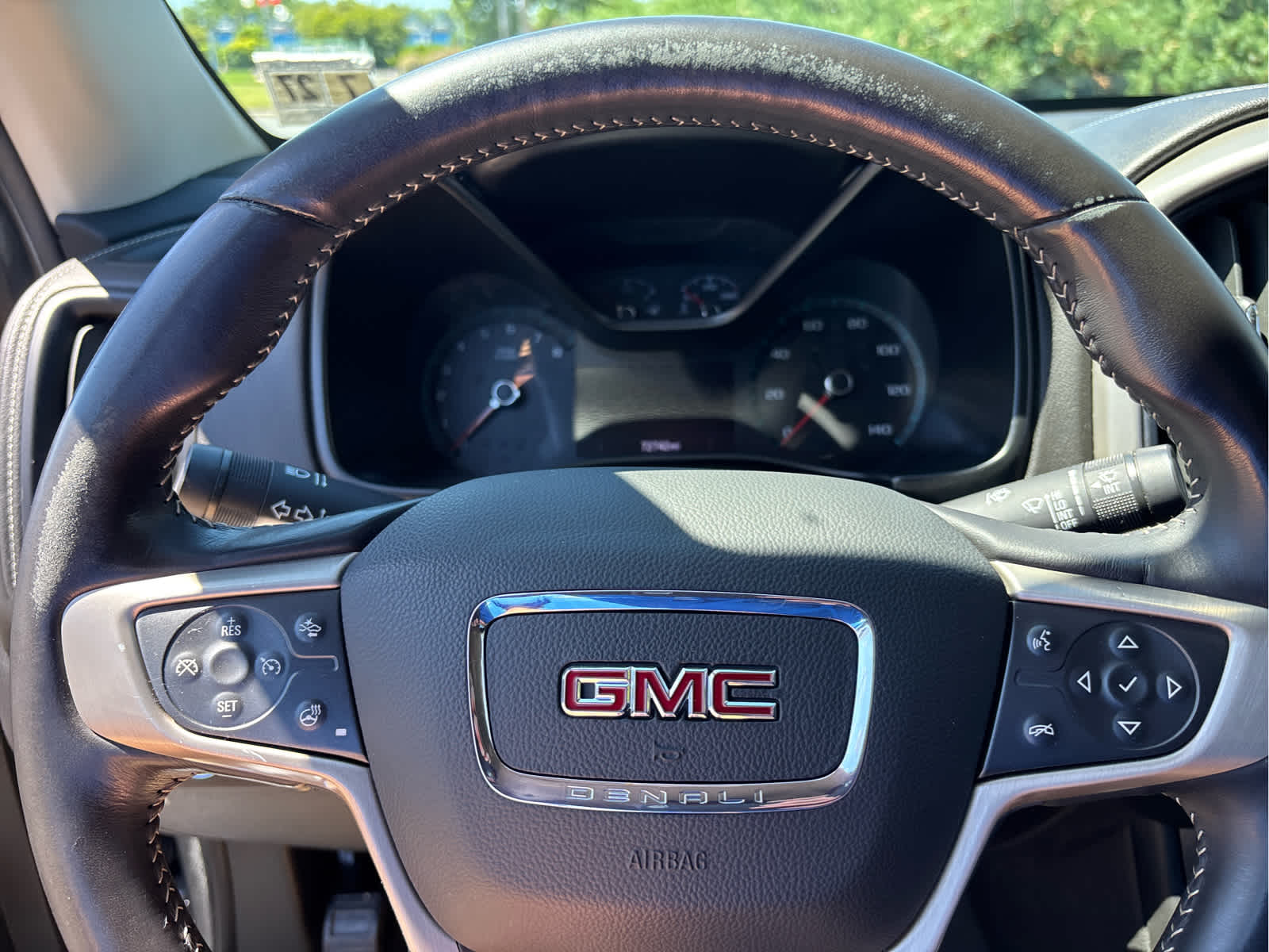 2022 GMC Canyon Denali