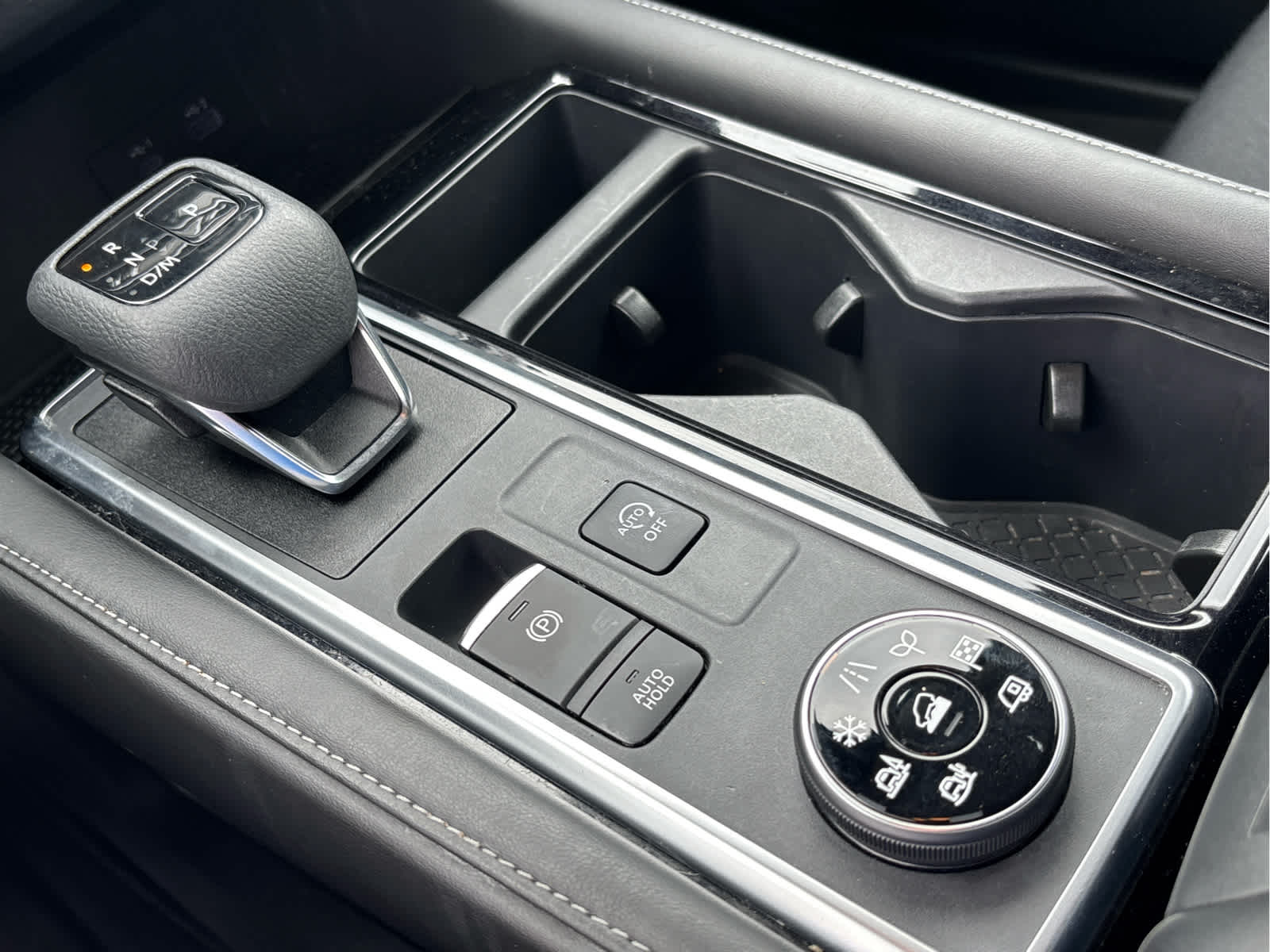 2023 Nissan Pathfinder SV 4WD