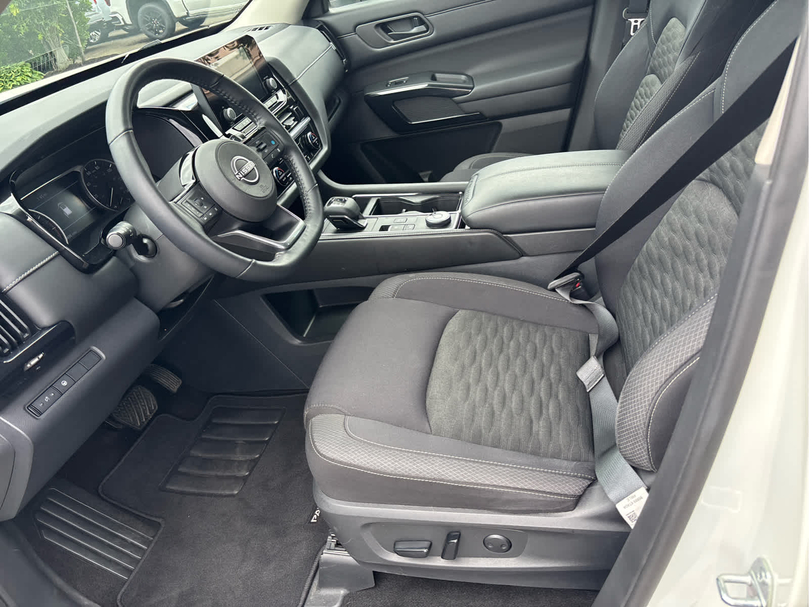 2023 Nissan Pathfinder SV 4WD