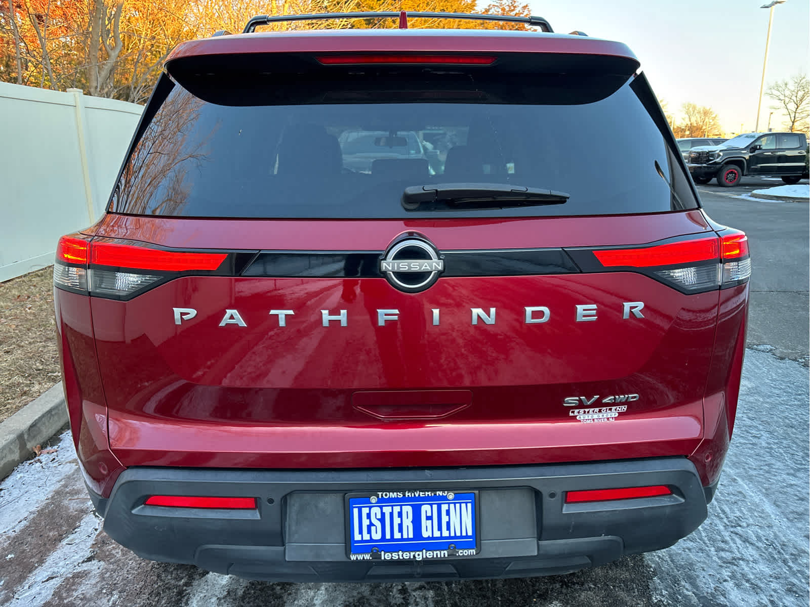 2022 Nissan Pathfinder SV