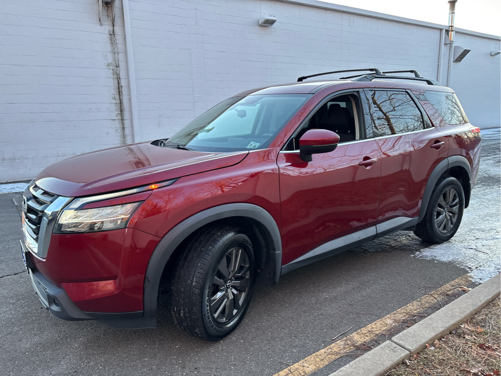 2022 Nissan Pathfinder SV