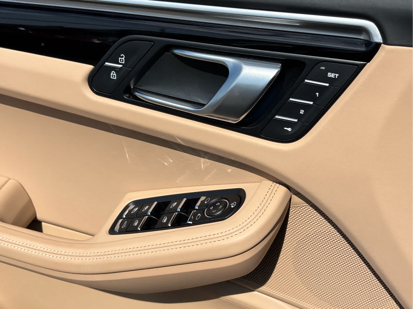 2023 Porsche Macan S