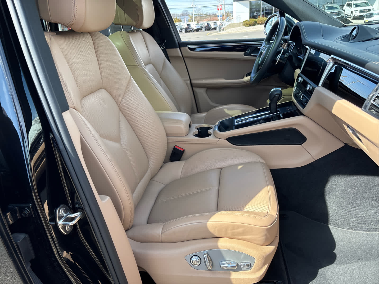 2023 Porsche Macan S