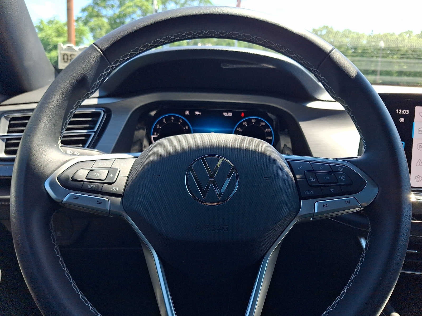 2025 Volkswagen Atlas Cross Sport 2.0T SE w/Technology