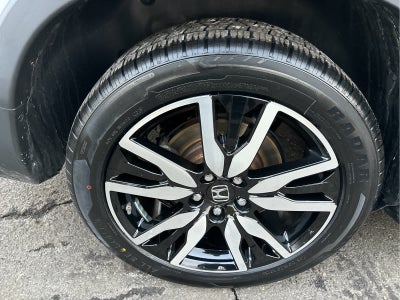 2022 Honda Pilot Touring 8-Passenger