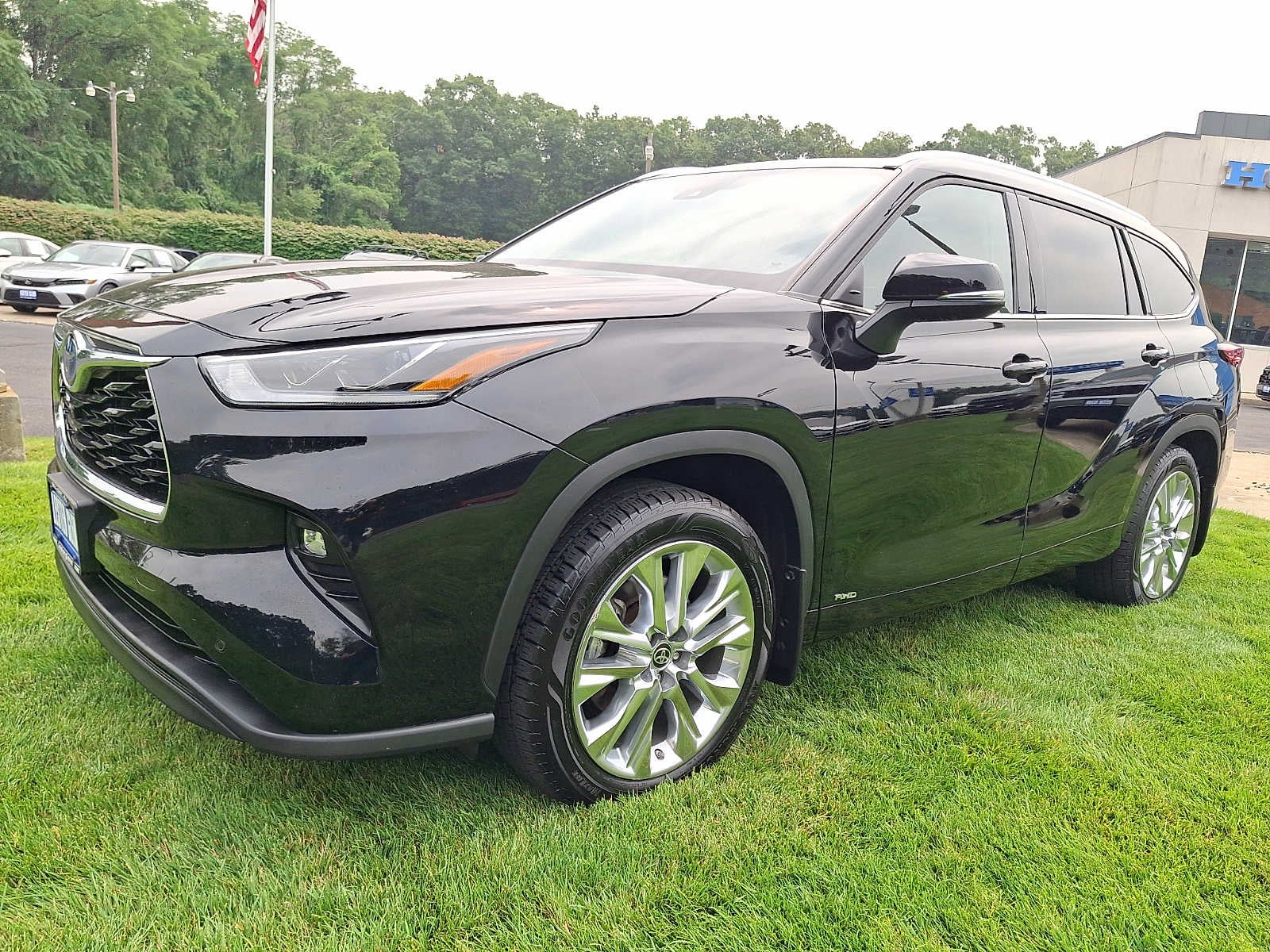 2022 Toyota Highlander Hybrid Limited