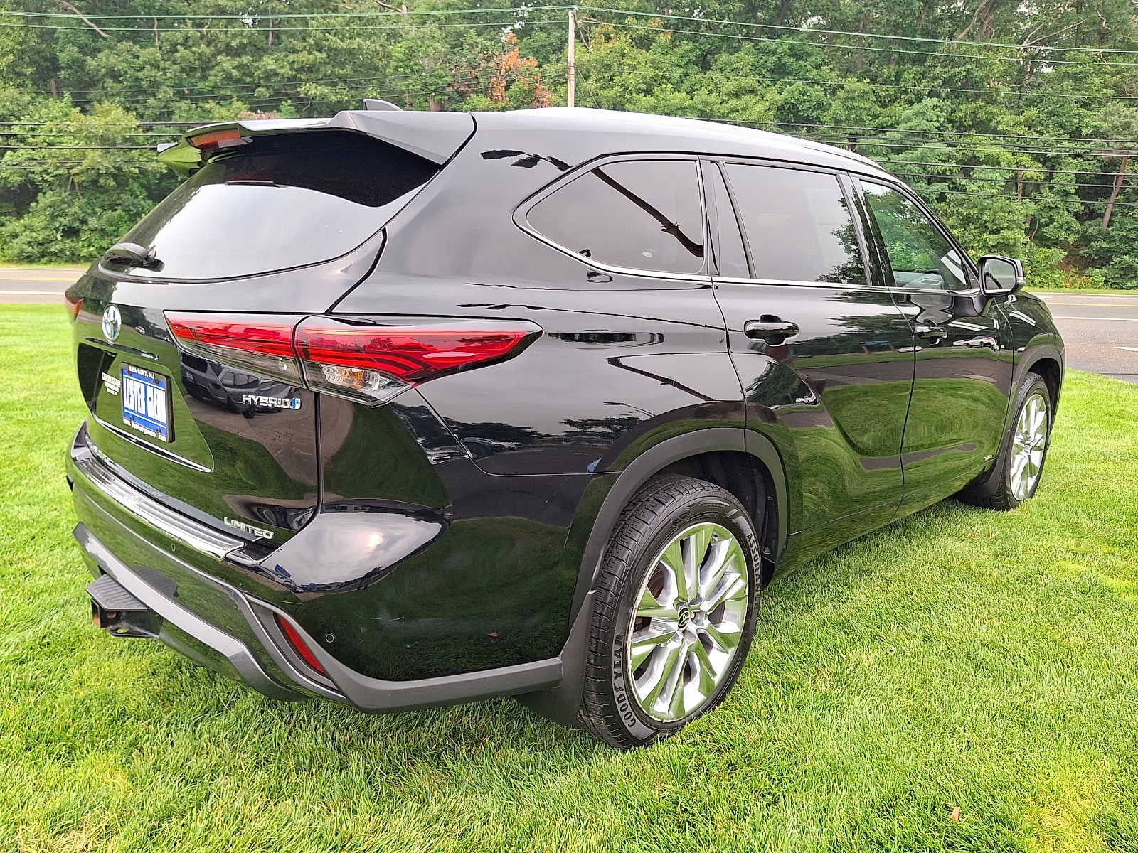 2022 Toyota Highlander Hybrid Limited