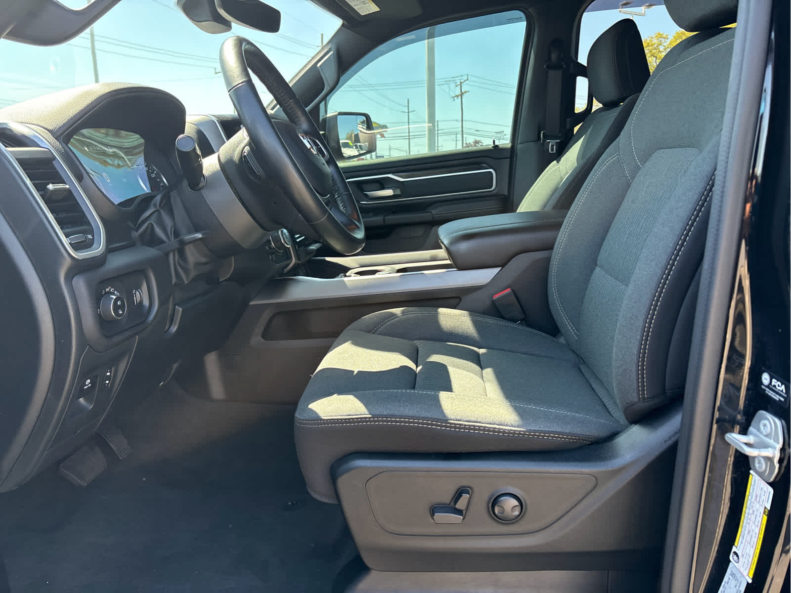 2023 RAM 1500 Big Horn Crew Cab 4x4 5'7" Box