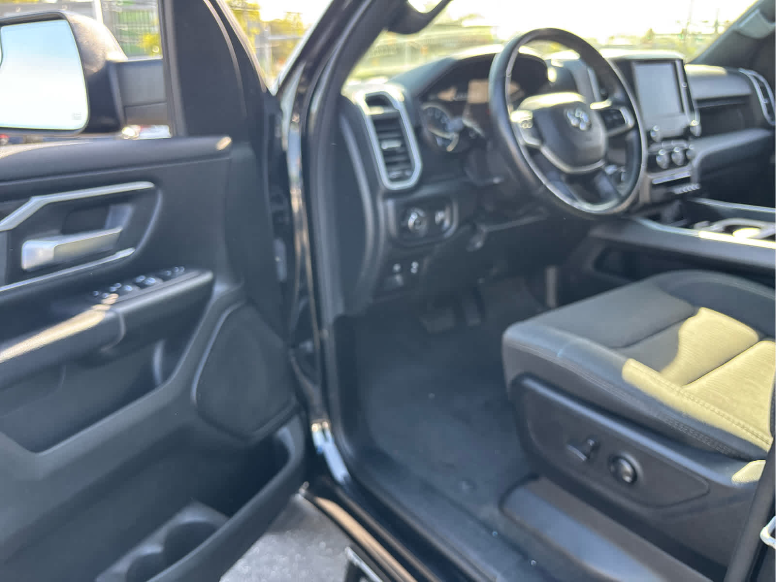 2022 RAM 1500 Big Horn Quad Cab 4x4 6'4" Box