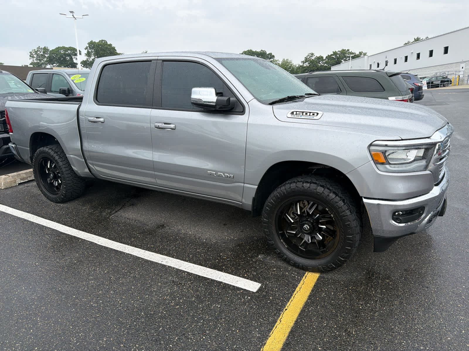 2023 RAM 1500 Laramie Crew Cab 4x4 5'7" Box
