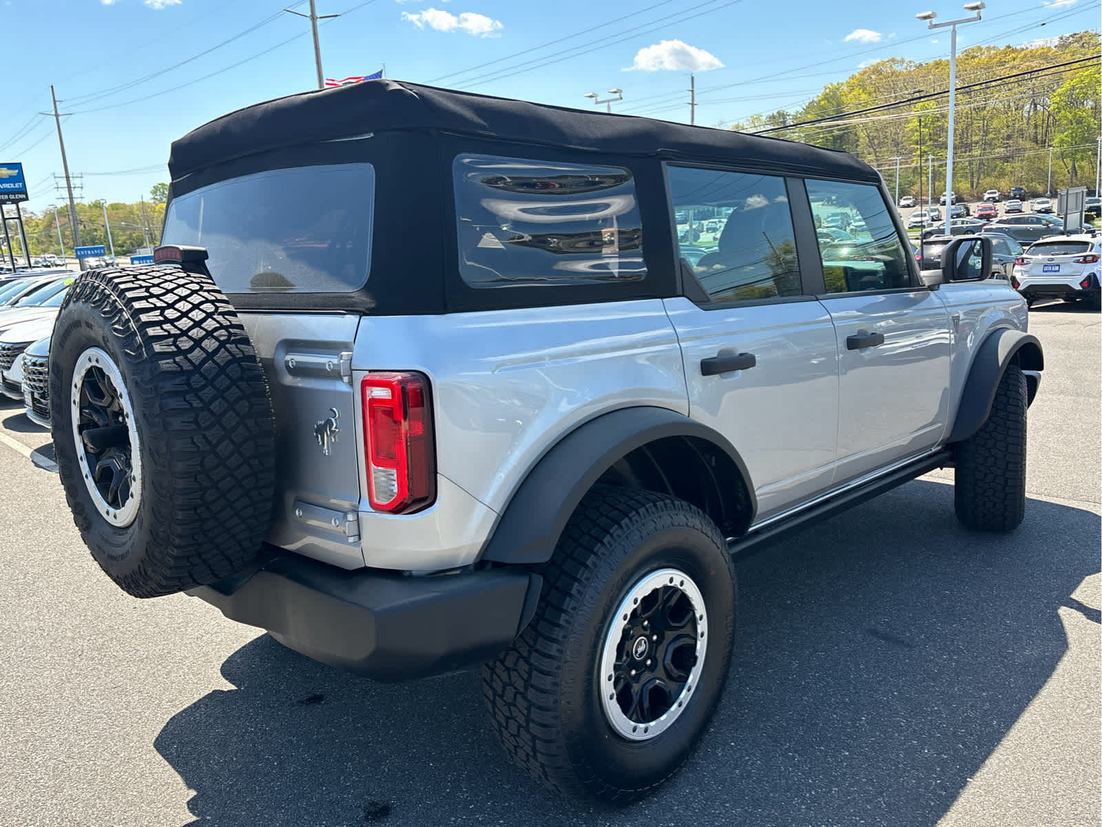 2023 Ford Bronco Base