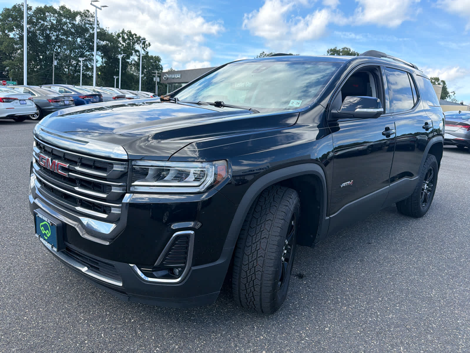 2023 GMC Acadia AT4