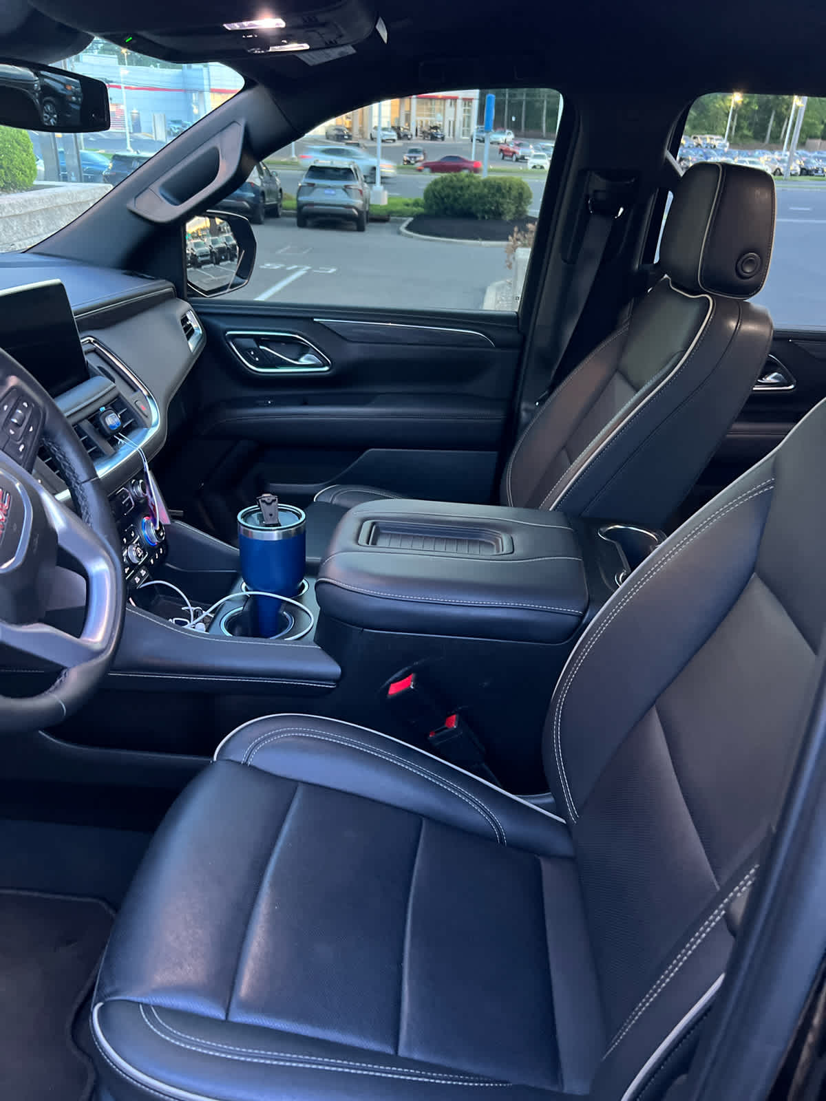 2024 GMC Yukon SLT