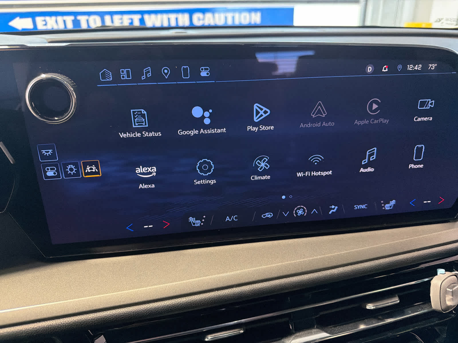 2024 Chevrolet Traverse LS