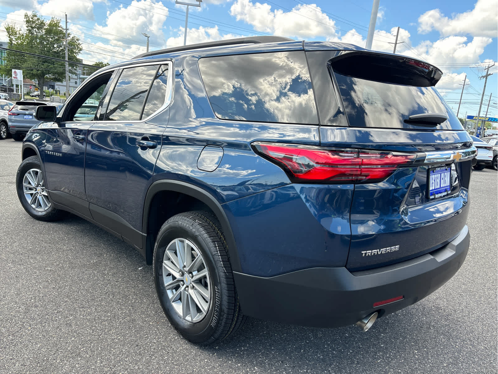2023 Chevrolet Traverse LT Cloth