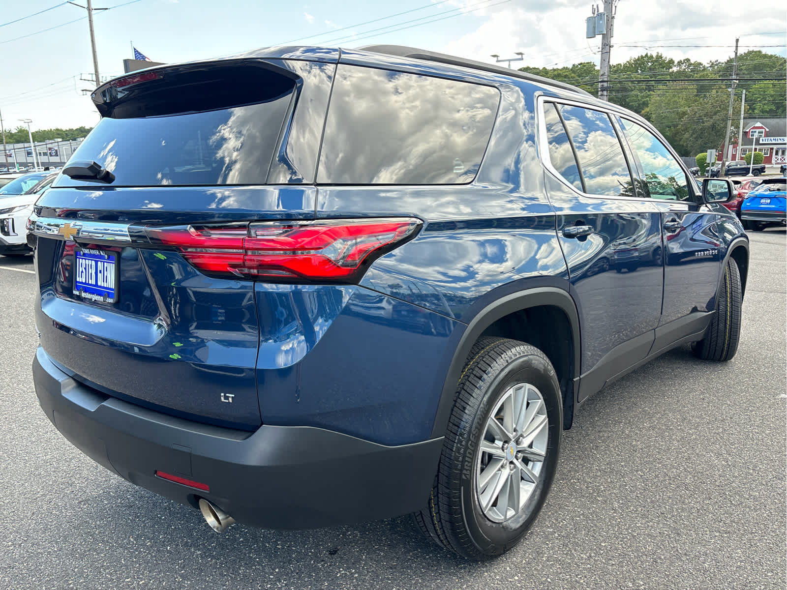 2023 Chevrolet Traverse LT Cloth