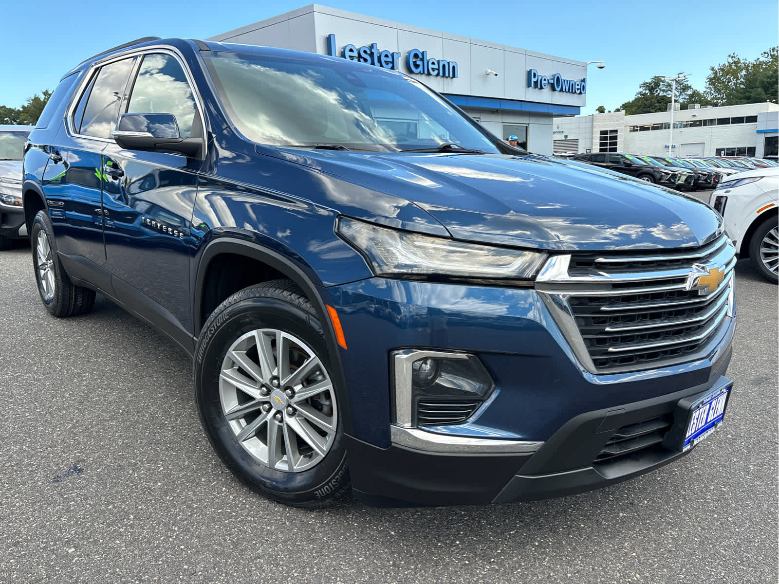2023 Chevrolet Traverse LT Cloth