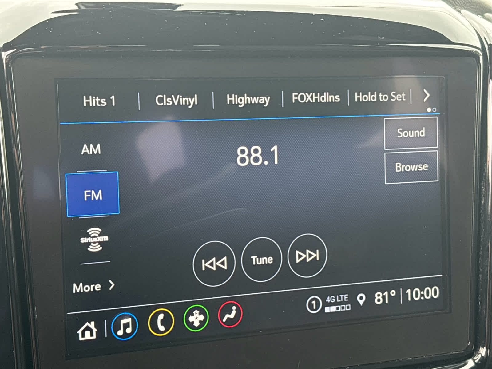 2024 Chevrolet Traverse Limited LT Cloth