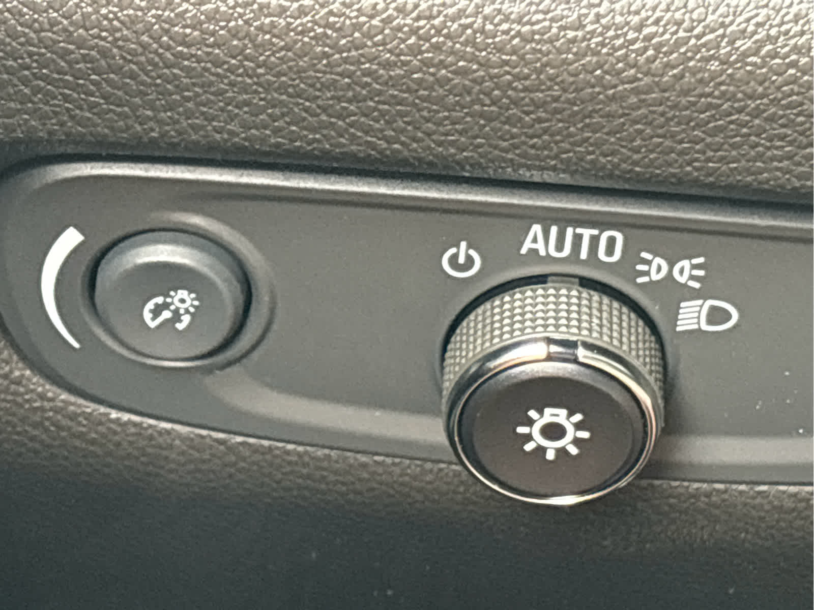 2024 Chevrolet Traverse Limited LT Cloth