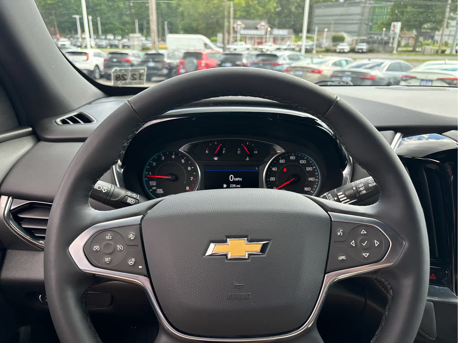 2023 Chevrolet Traverse LT Leather