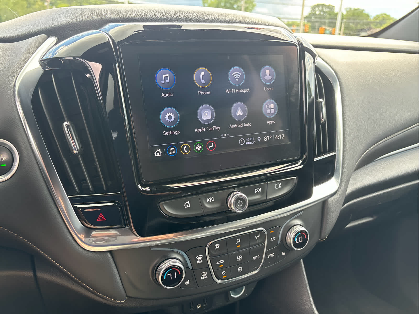 2023 Chevrolet Traverse LT Leather