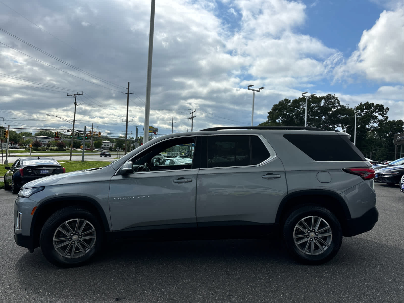 2023 Chevrolet Traverse LT Leather