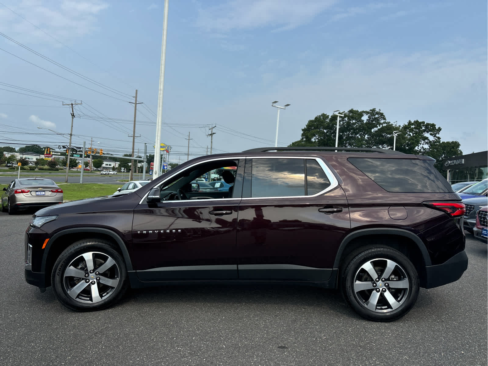 2023 Chevrolet Traverse LT Leather