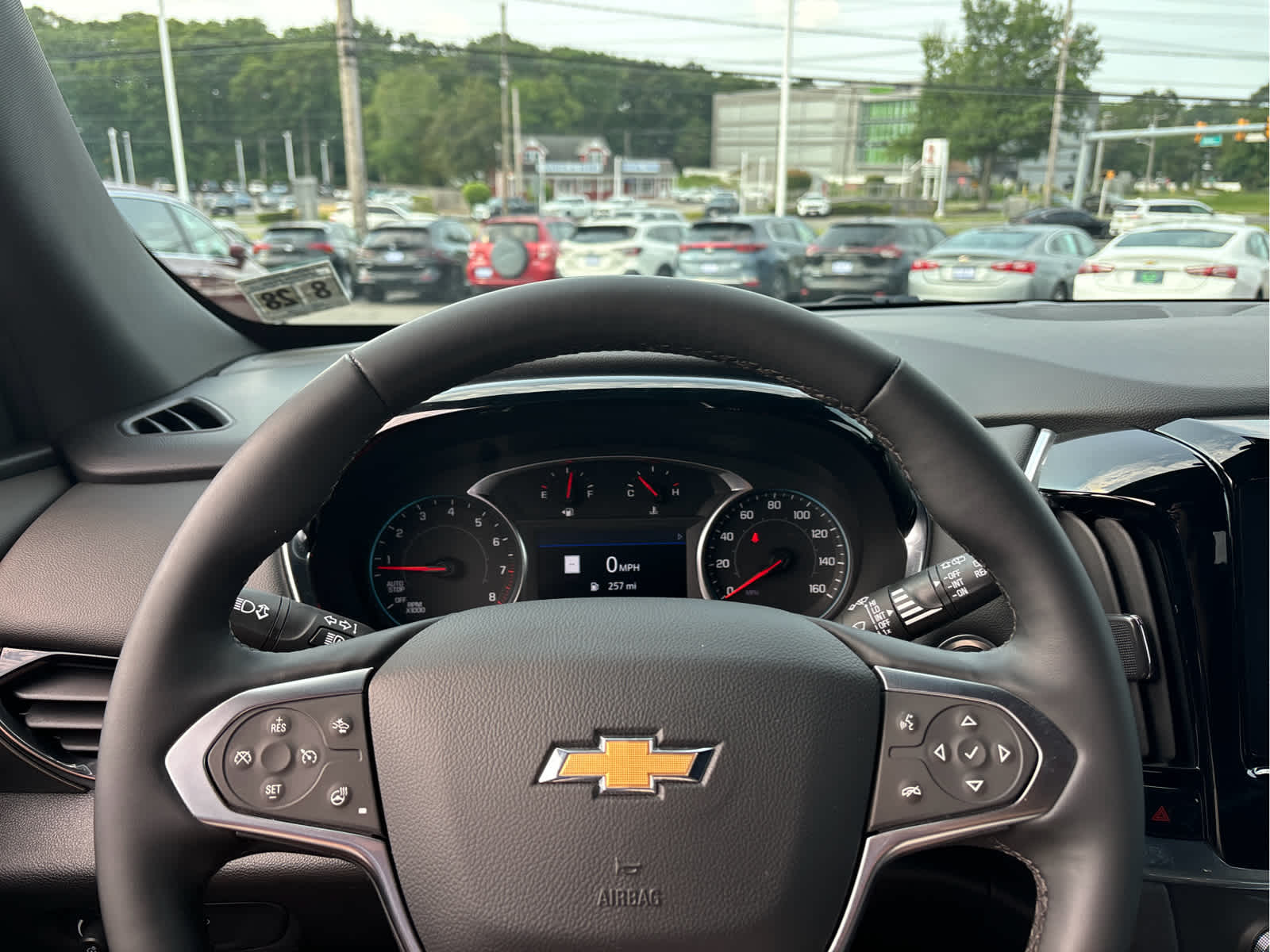 2023 Chevrolet Traverse LT Leather