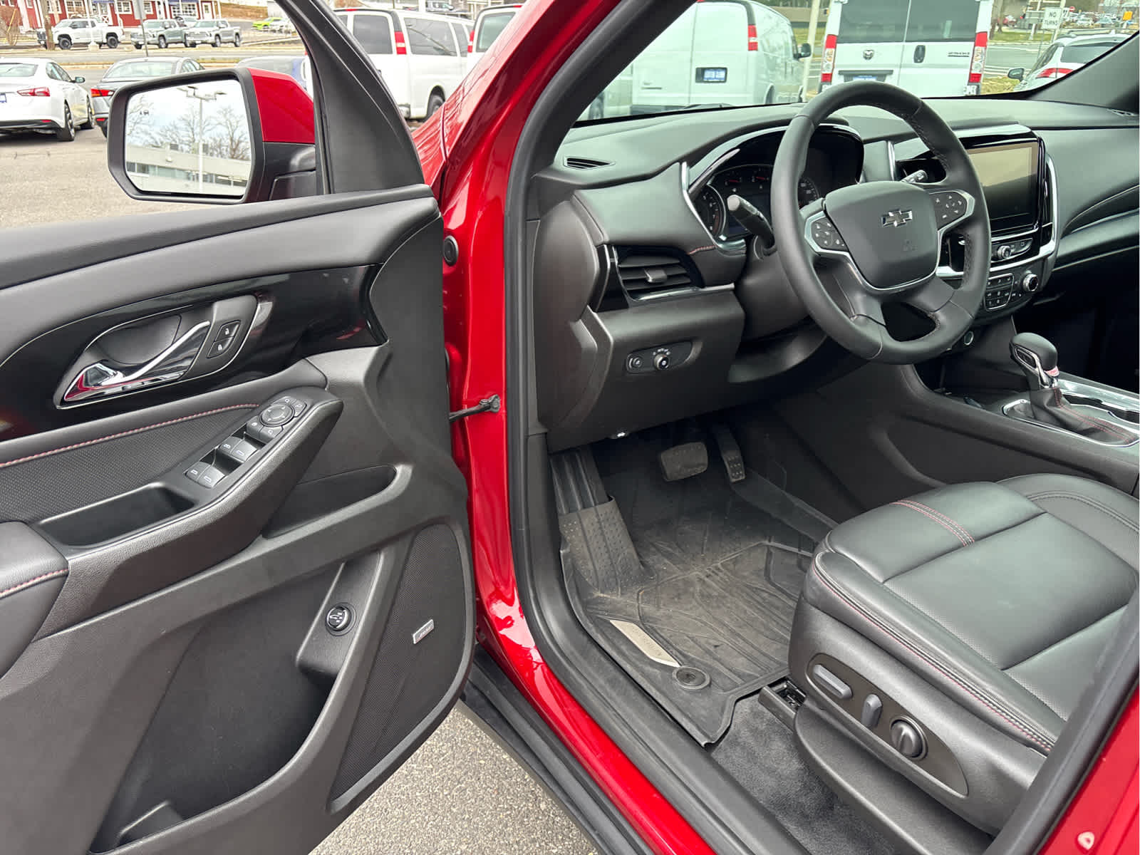 2023 Chevrolet Traverse RS