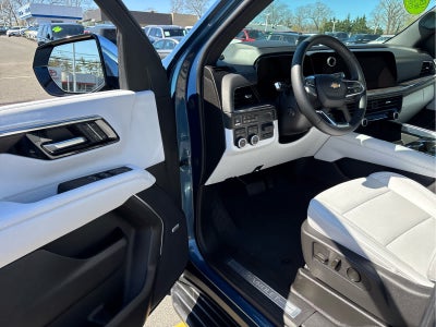 2025 Chevrolet Suburban Premier