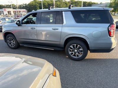 2023 Chevrolet Suburban LT