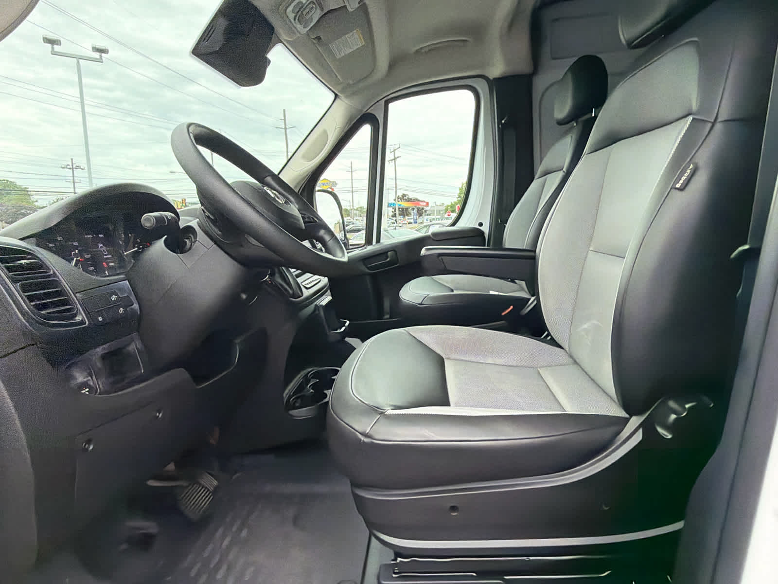 2024 RAM ProMaster Cargo Van Tradesman