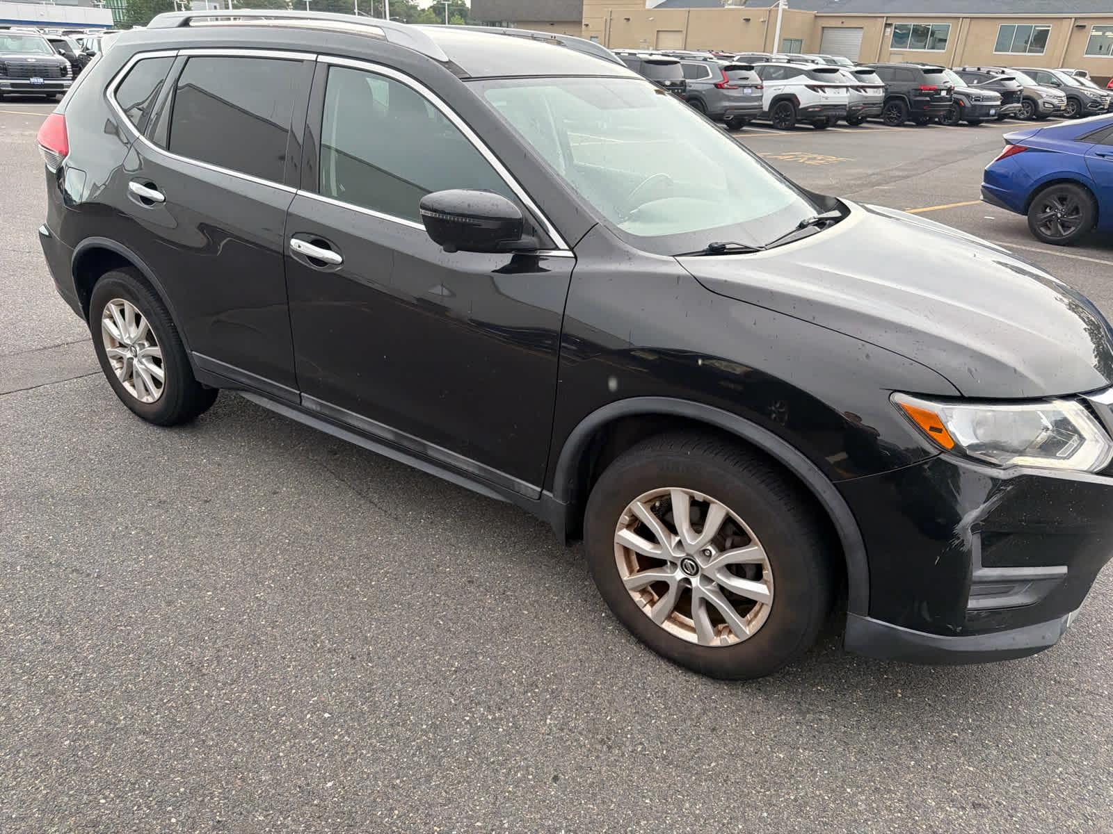 2017 Nissan Rogue SV