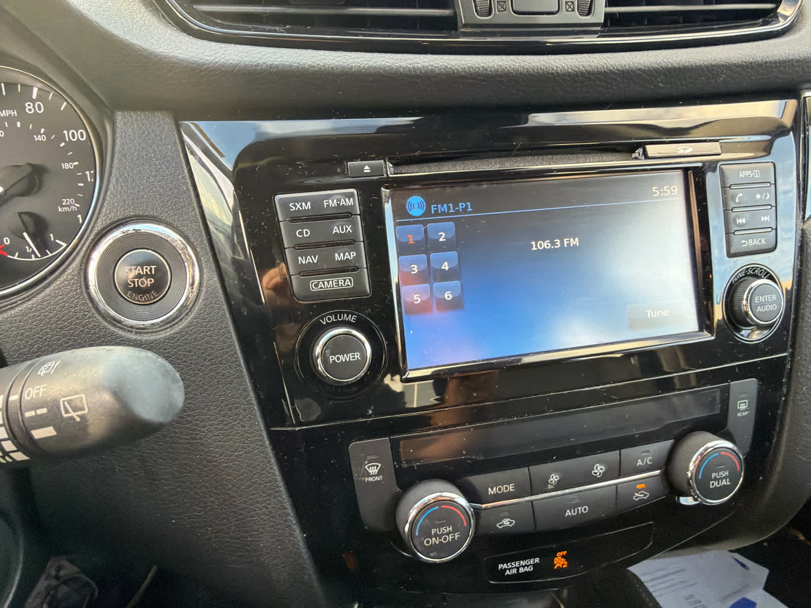 2017 Nissan Rogue Sport SL