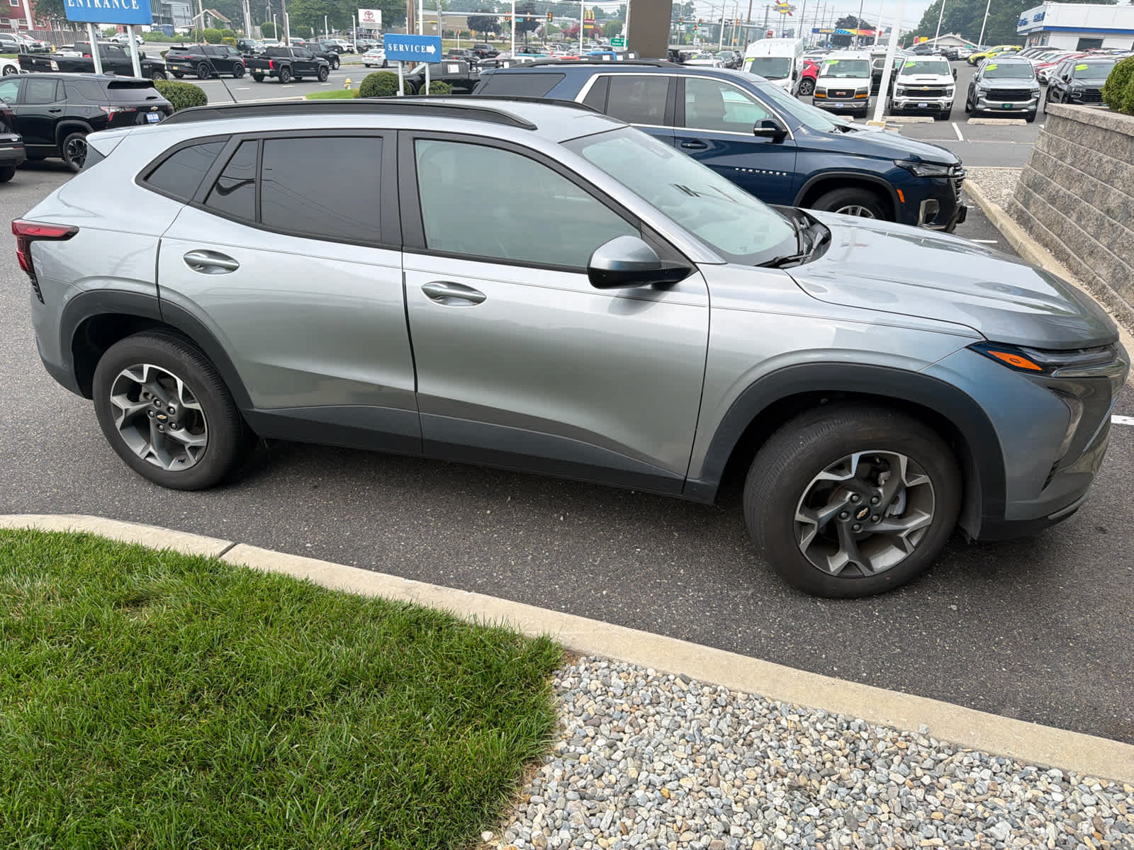 2025 Chevrolet Trax LT