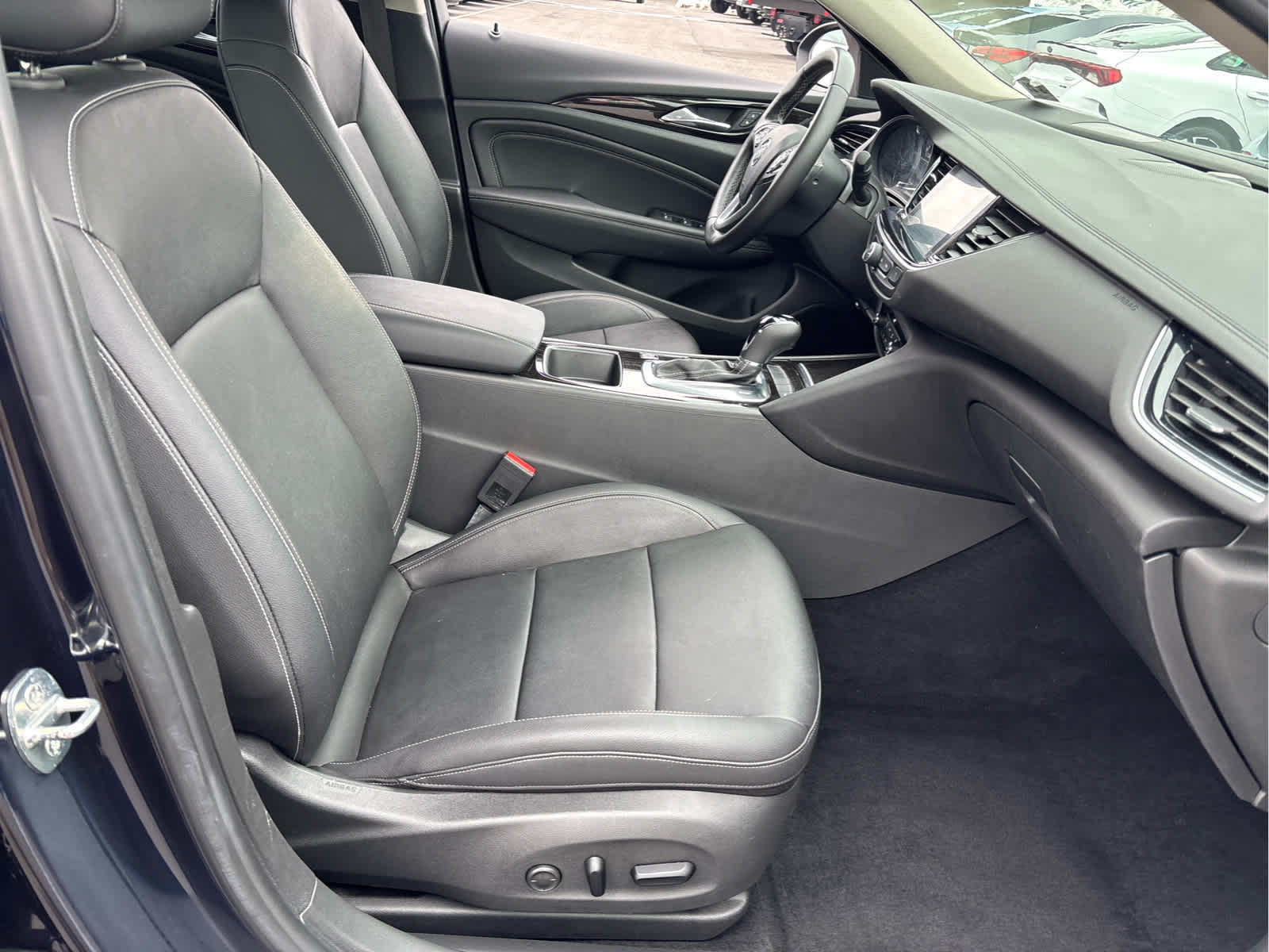 2020 Buick Regal Sportback Essence