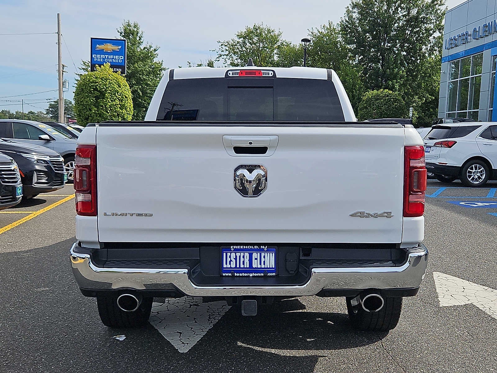 2023 RAM 1500 Limited Crew Cab 4x4 5'7" Box