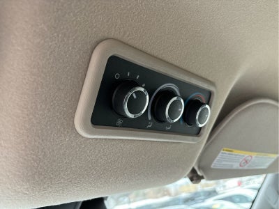 2025 Chevrolet Express Passenger 1LT